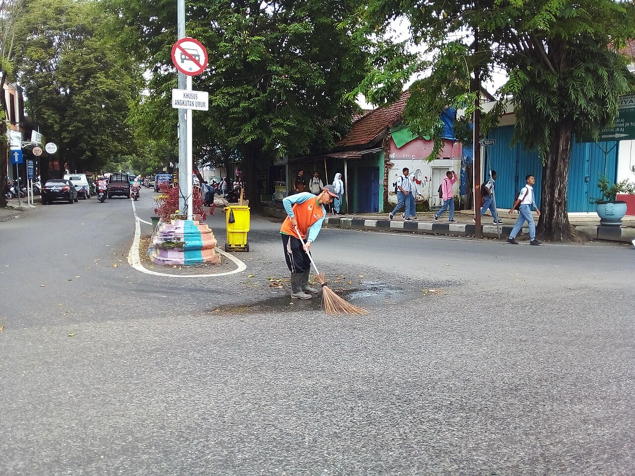 Pengelolaan sampah padaido